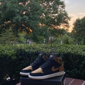 Air Jordan 1 Melo Gold & Black Colorway